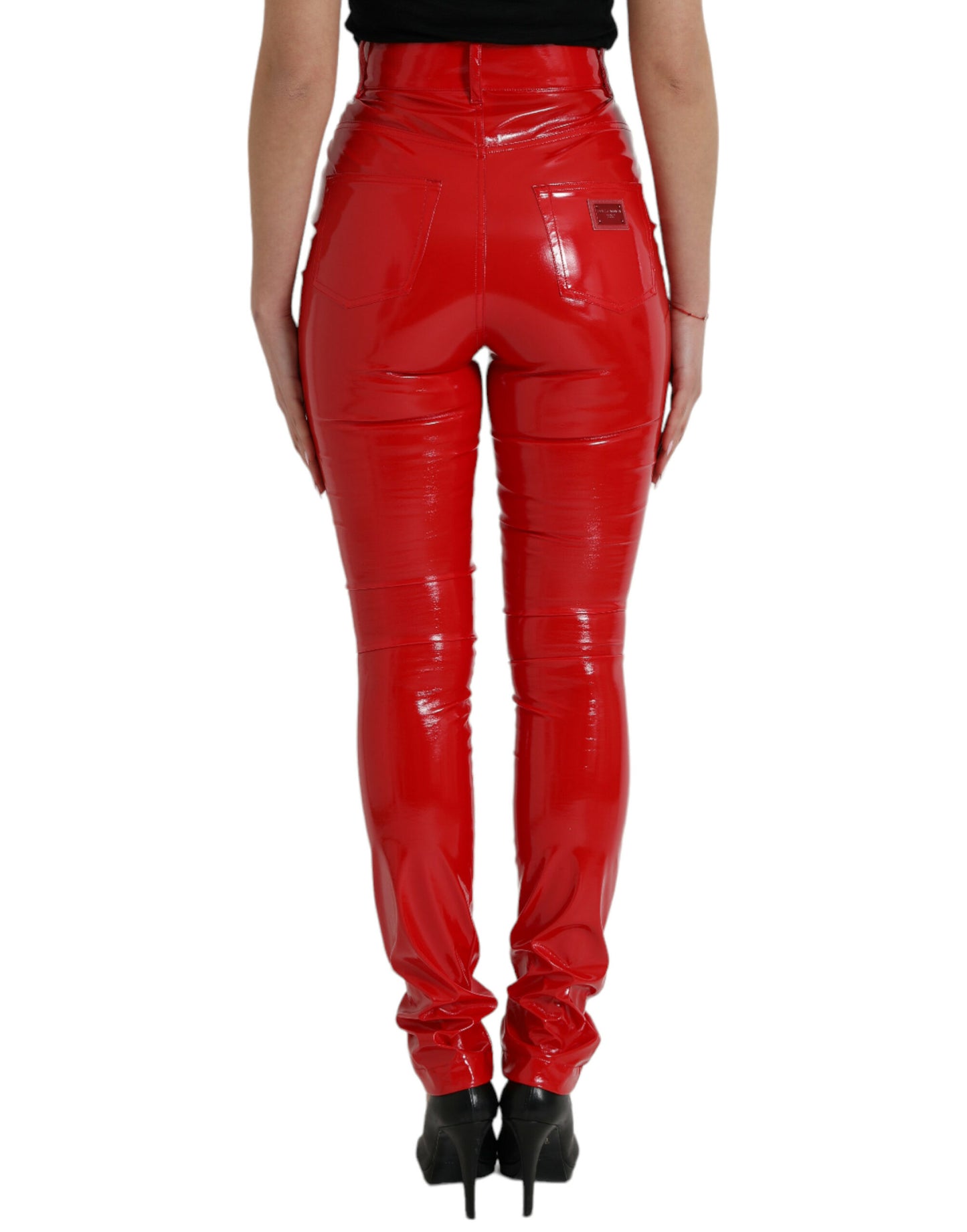 Pantalones pitillo de cintura alta rojos y elegantes