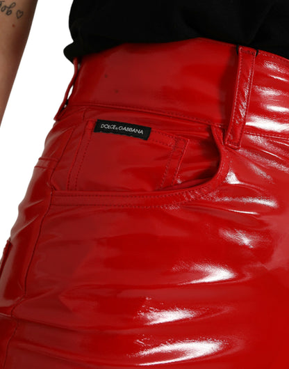 Pantalones pitillo de cintura alta rojos y elegantes