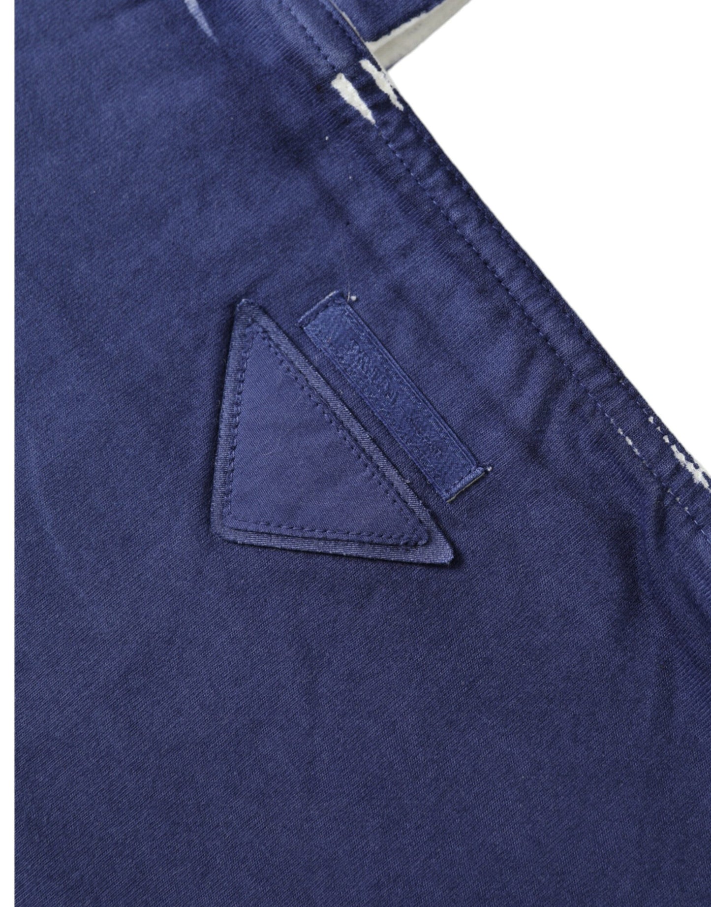 Elegante bolso de mano azul para salidas chic
