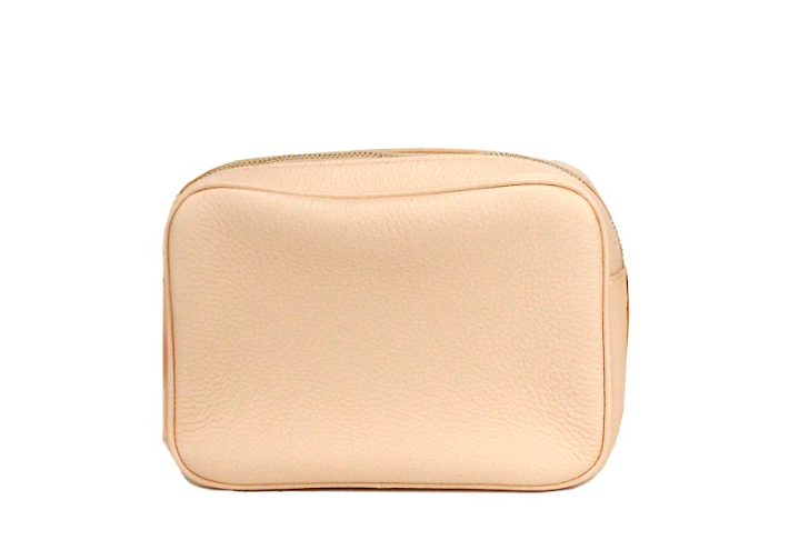 Bolso bandolera pequeño para cámara de piel granulada en color rosa melocotón de marca