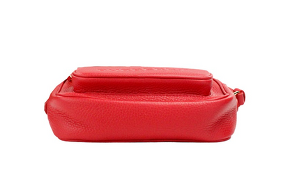 Bolso bandolera pequeño para cámara de piel granulada en color rojo brillante de marca