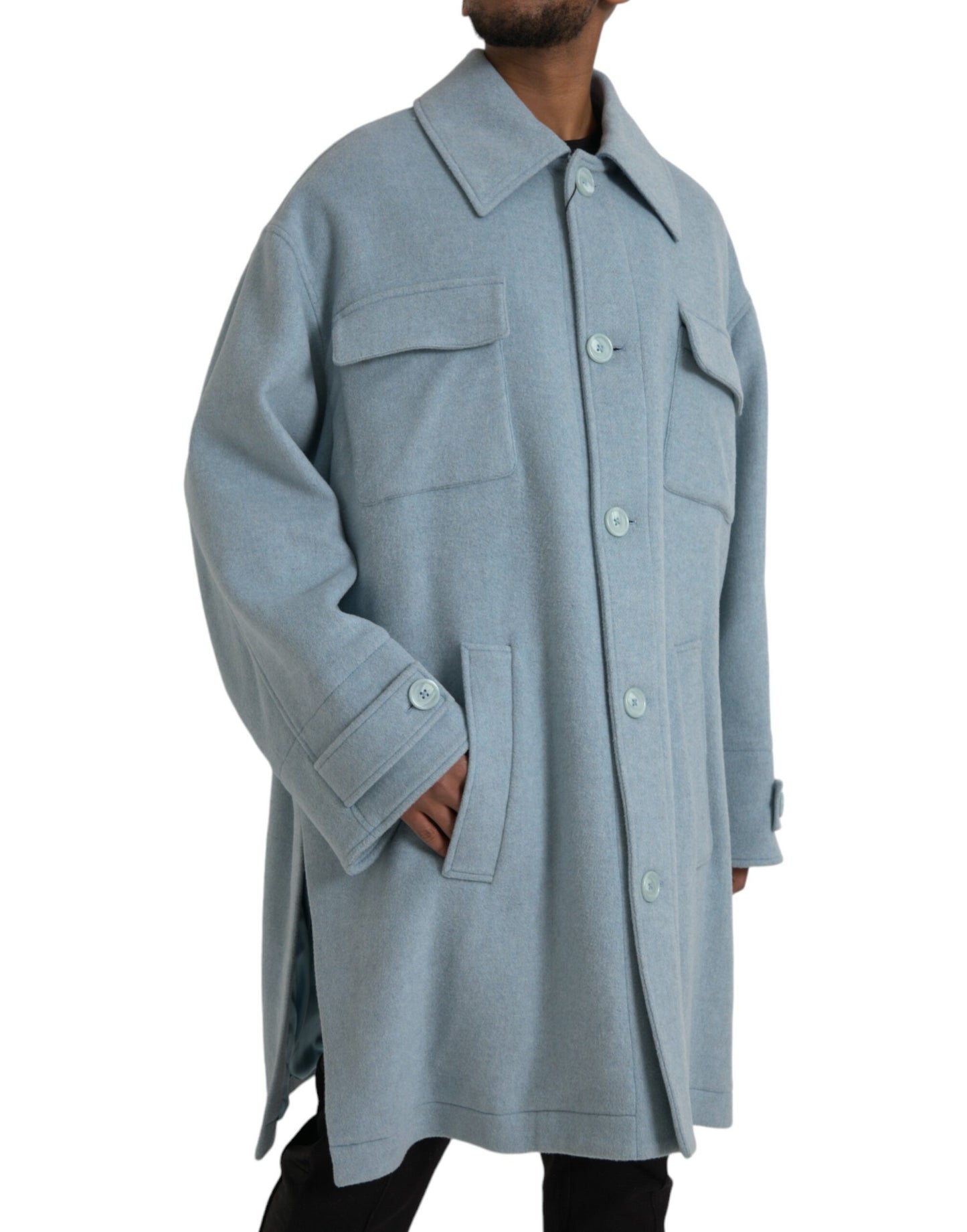 Chaqueta gabardina de lana azul claro con botones