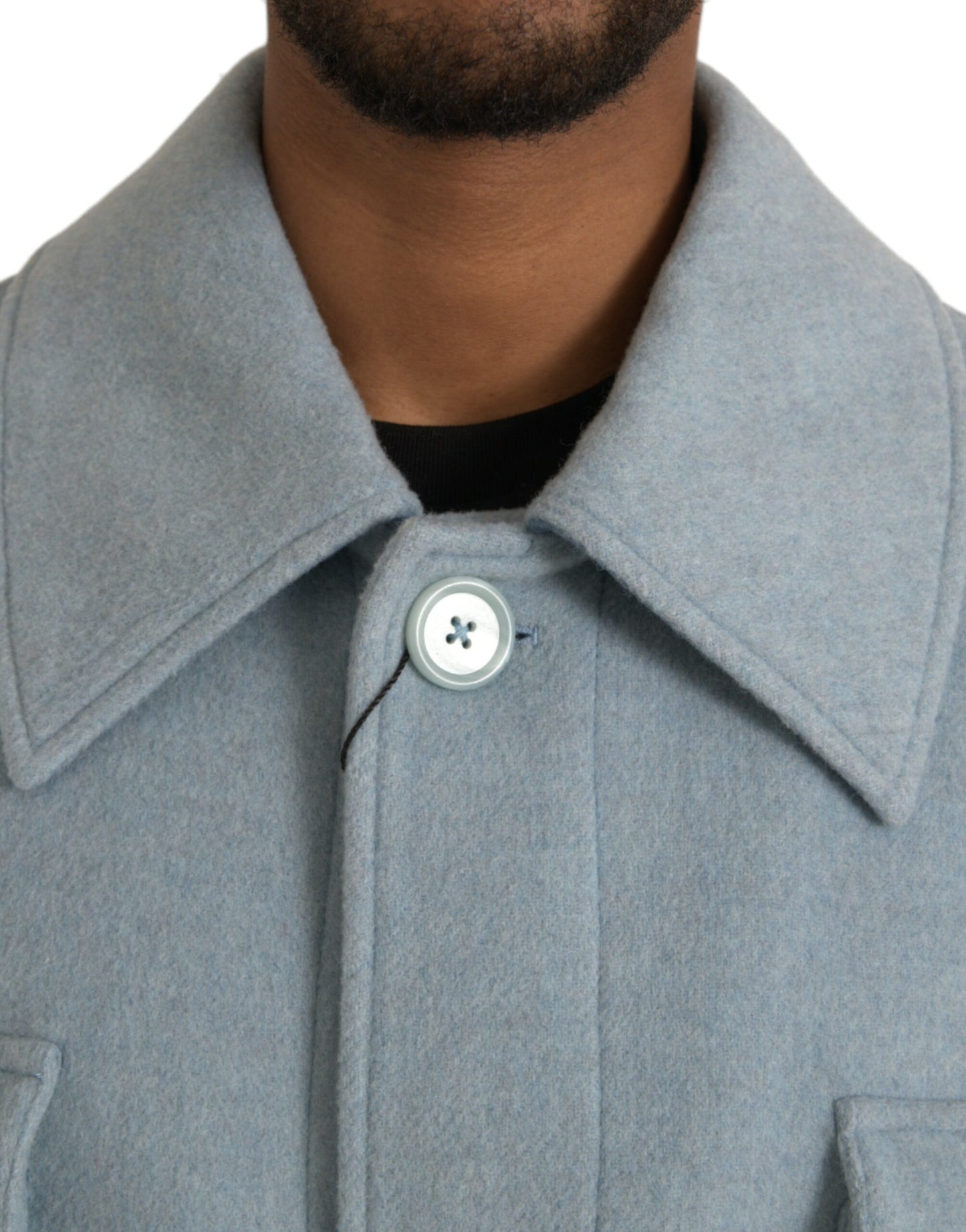Chaqueta gabardina de lana azul claro con botones