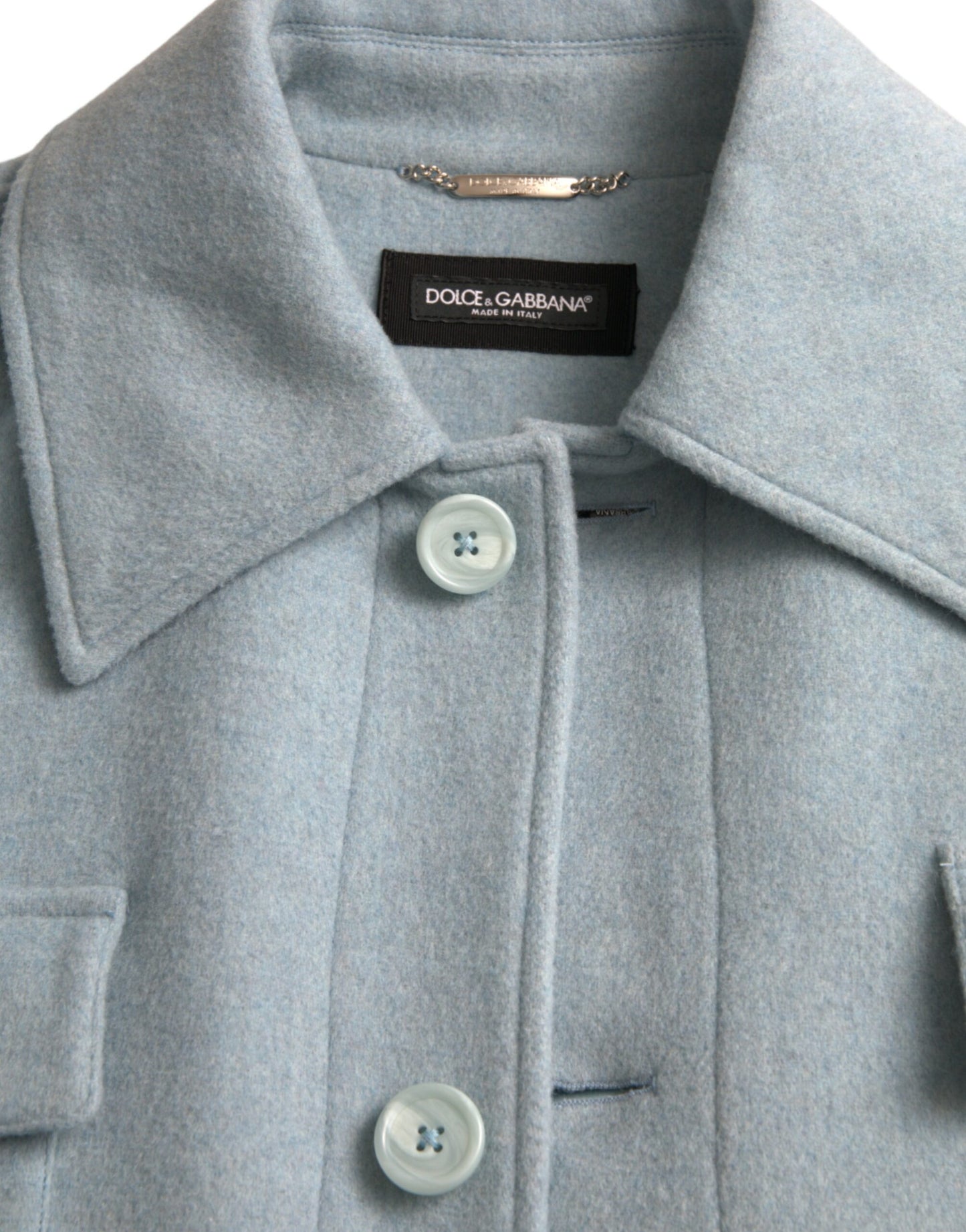 Chaqueta gabardina de lana azul claro con botones