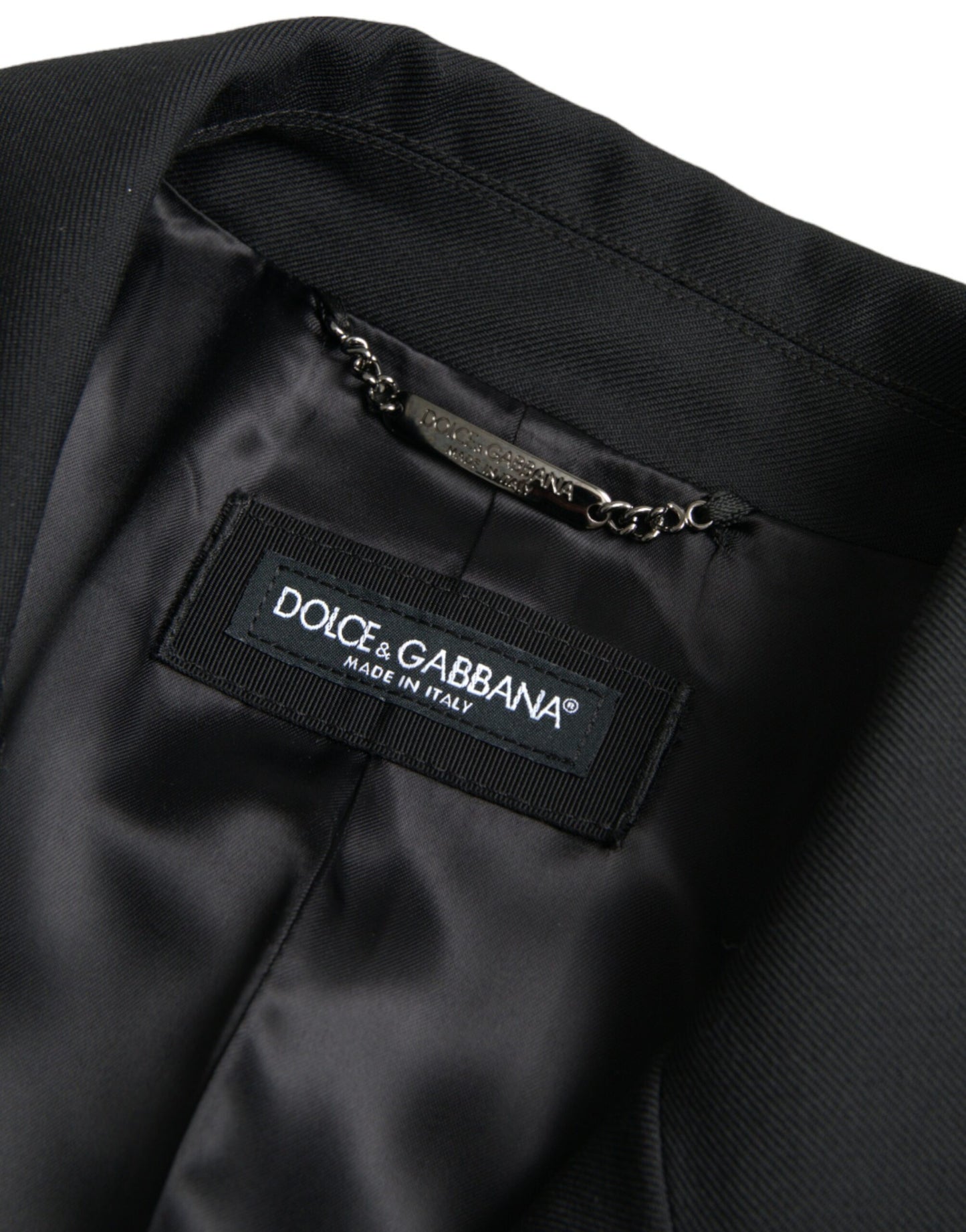 Chaqueta gabardina negra cruzada