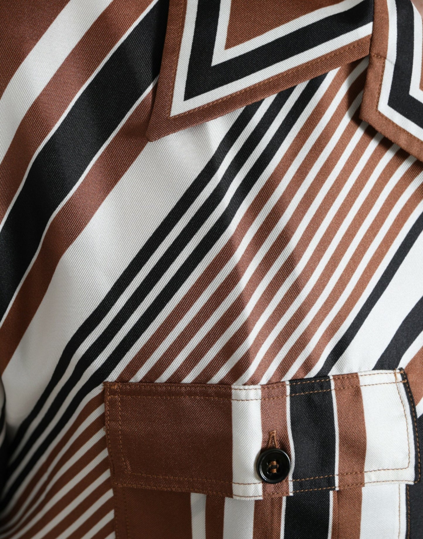 Camisa de manga corta a rayas de seda marrón y blanca
