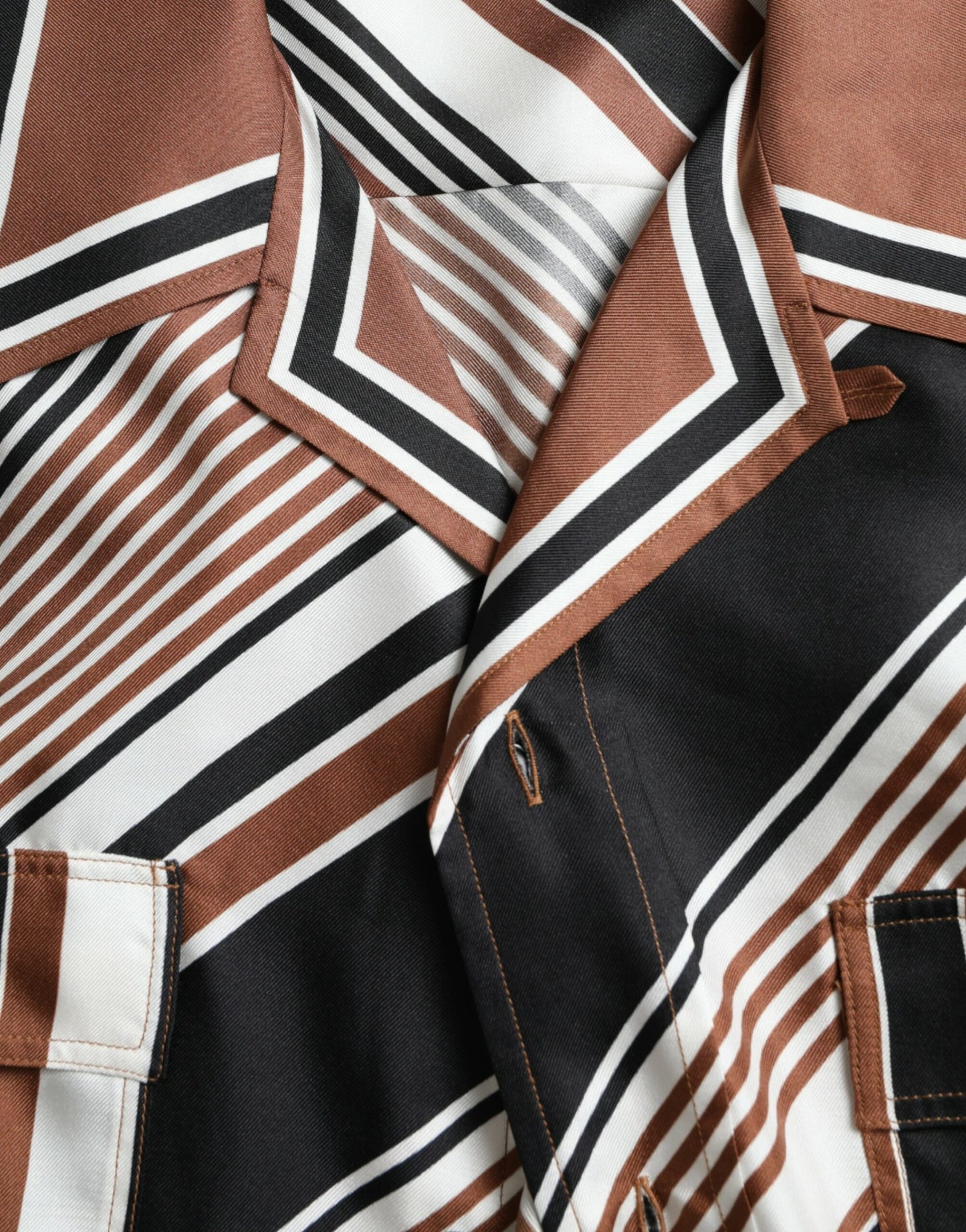 Camisa de manga corta a rayas de seda marrón y blanca