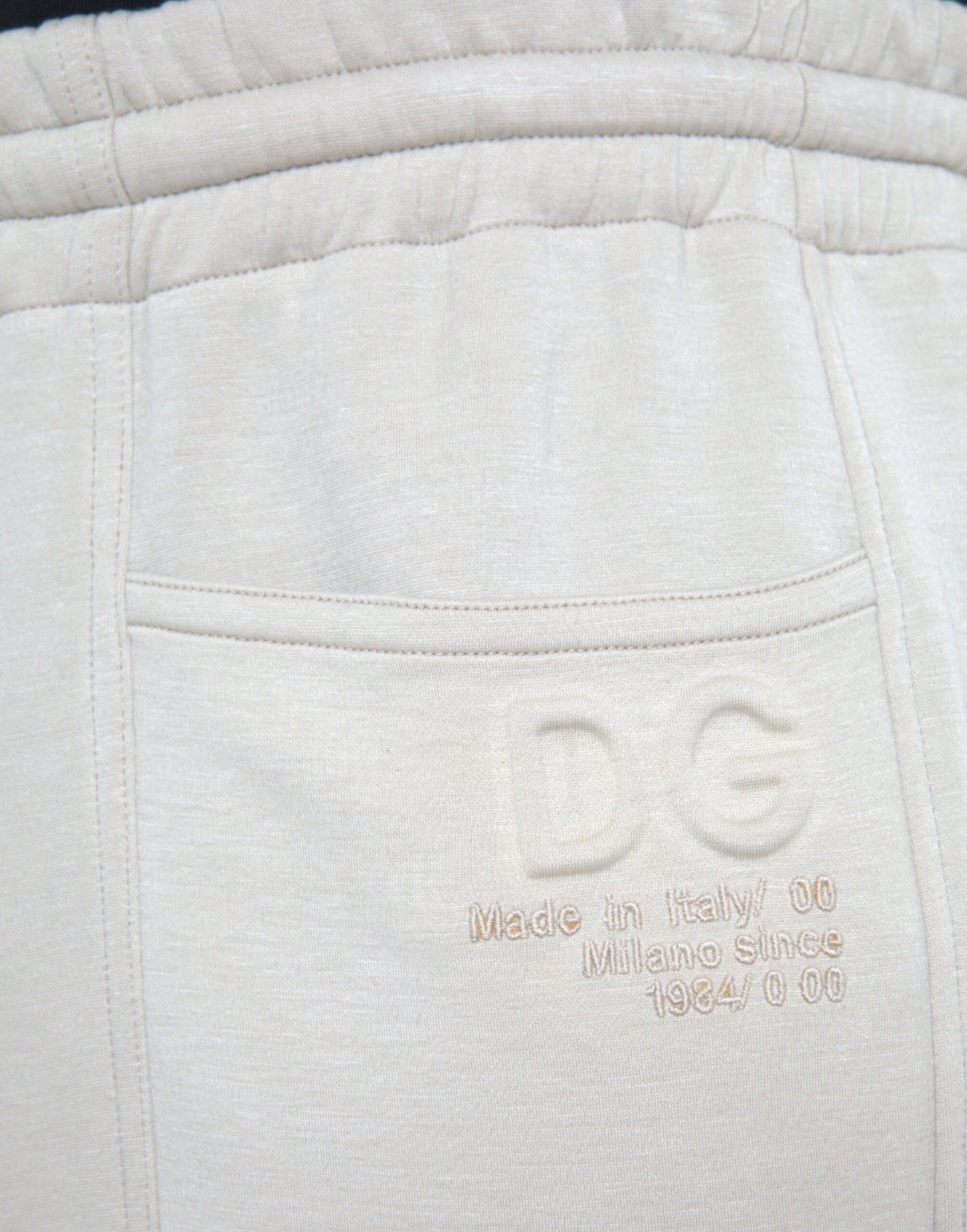 Pantalones deportivos cargo tipo jogger de viscosa color blanco roto