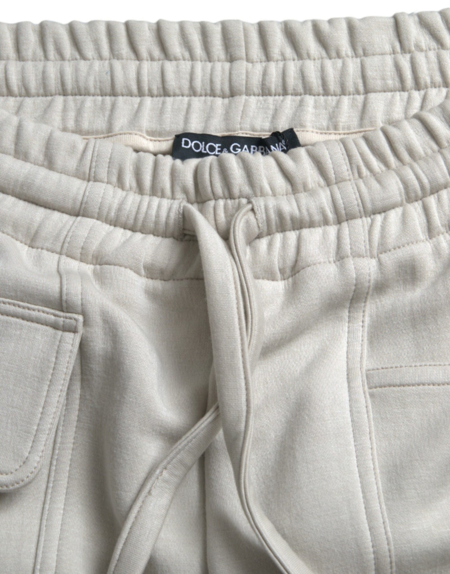 Pantalones deportivos cargo tipo jogger de viscosa color blanco roto