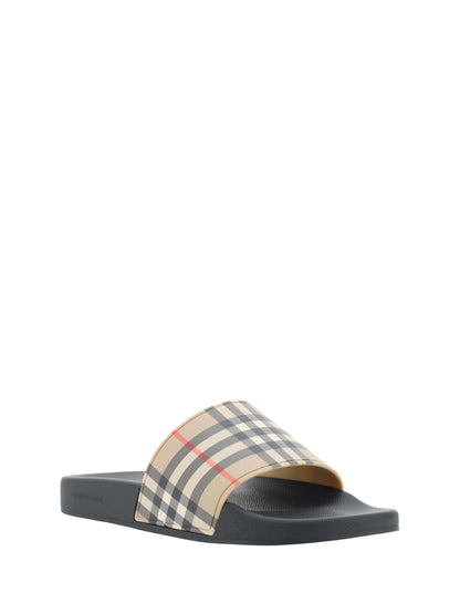 Sandalias de goma marrones