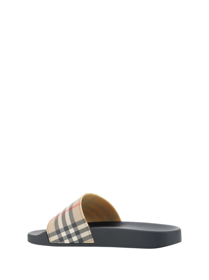 Sandalias de goma marrones