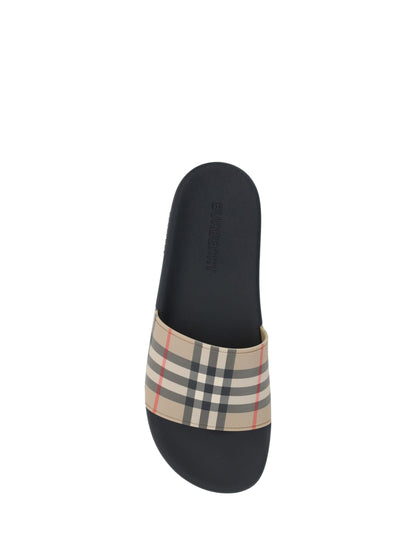 Sandalias de goma marrones