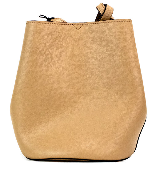 Bolso de mano tipo cubo Lorne pequeño de piel con cuadros Haymarket en color camello