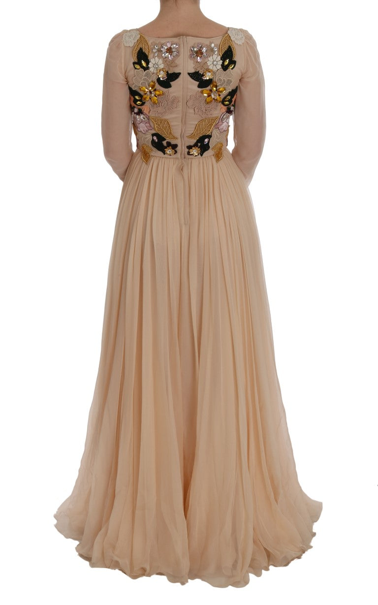 Elegante vestido largo de seda con bordado floral