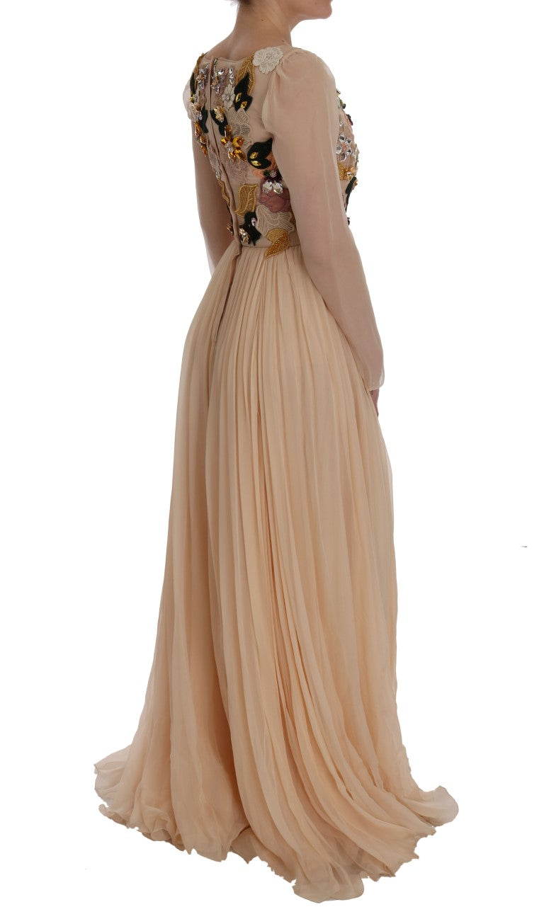 Elegante vestido largo de seda con bordado floral