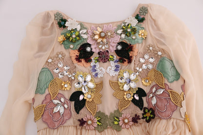 Elegante vestido largo de seda con bordado floral
