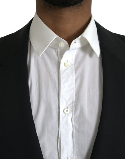Blazer de lana negra con botonadura sencilla