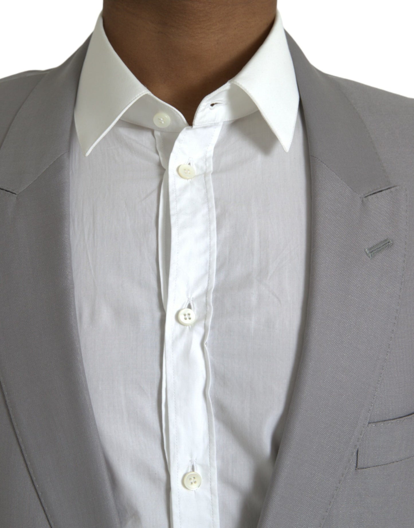 Blazer de lana gris con botonadura sencilla