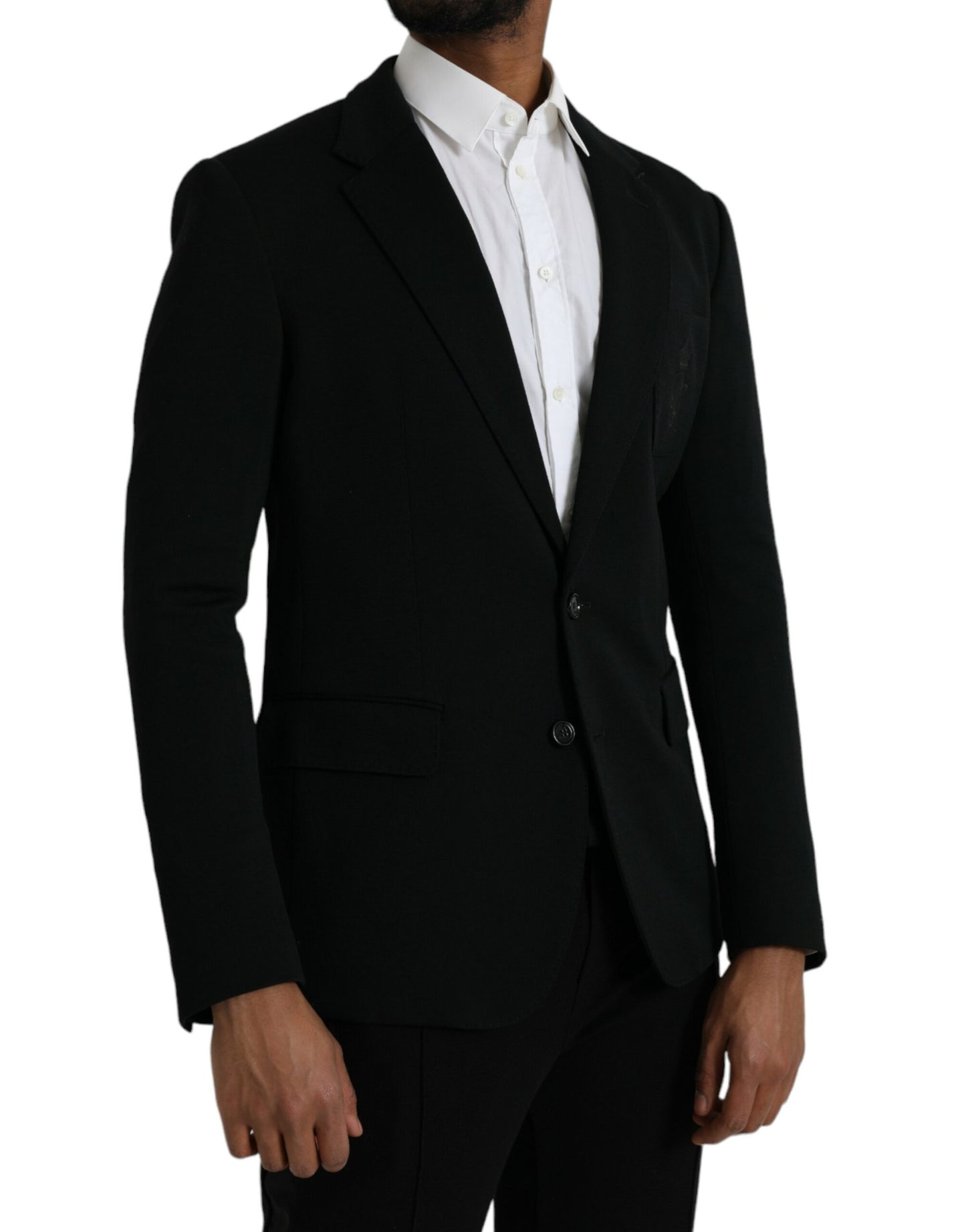 Blazer de lana negra con muesca y botonadura sencilla