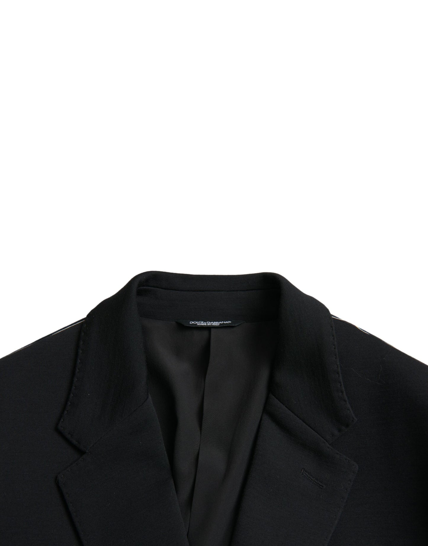 Blazer de lana negra con muesca y botonadura sencilla