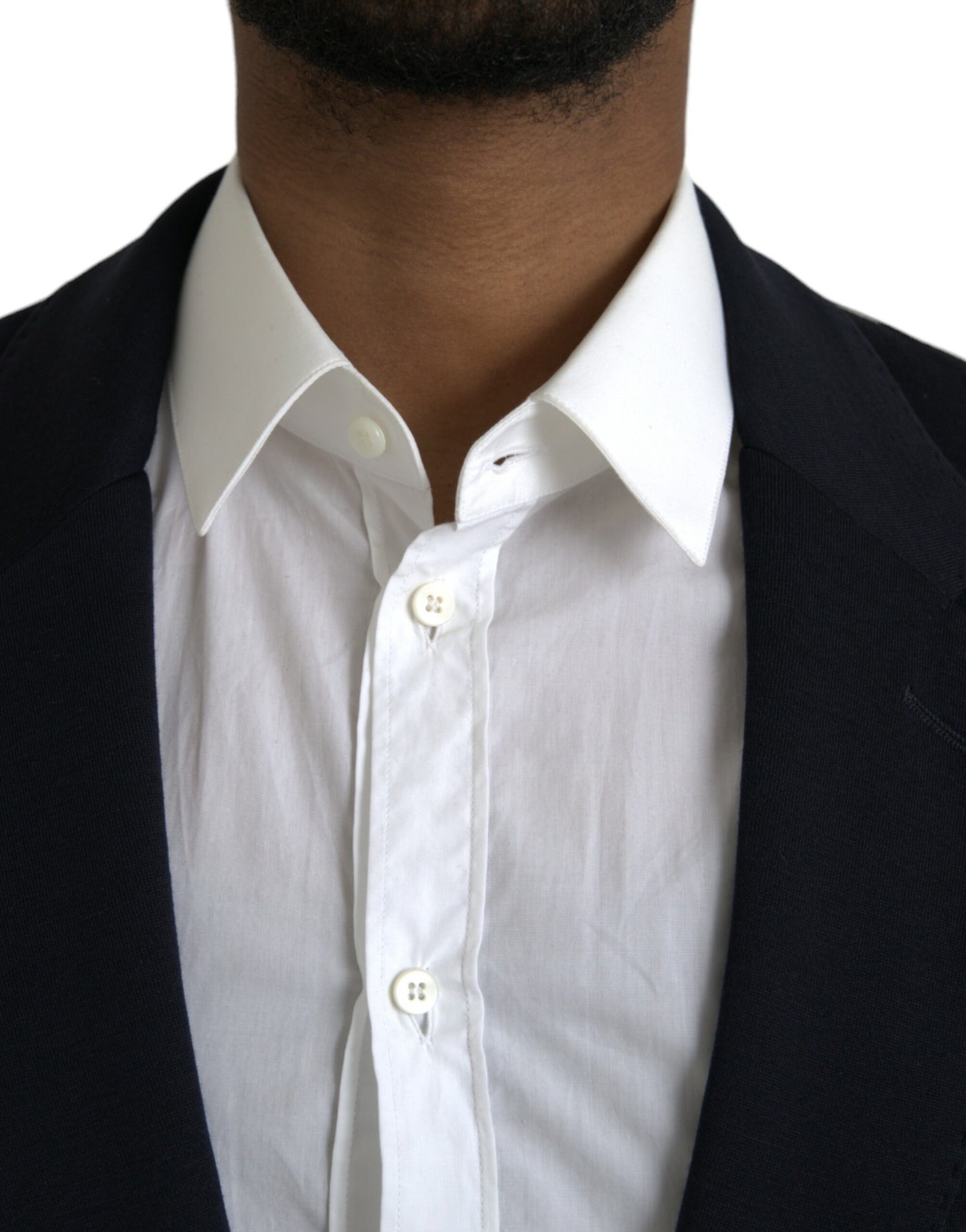 Blazer de lana negra con botonadura sencilla