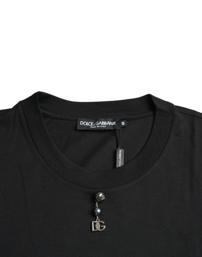 Camiseta negra de algodón con cuello redondo y adornos