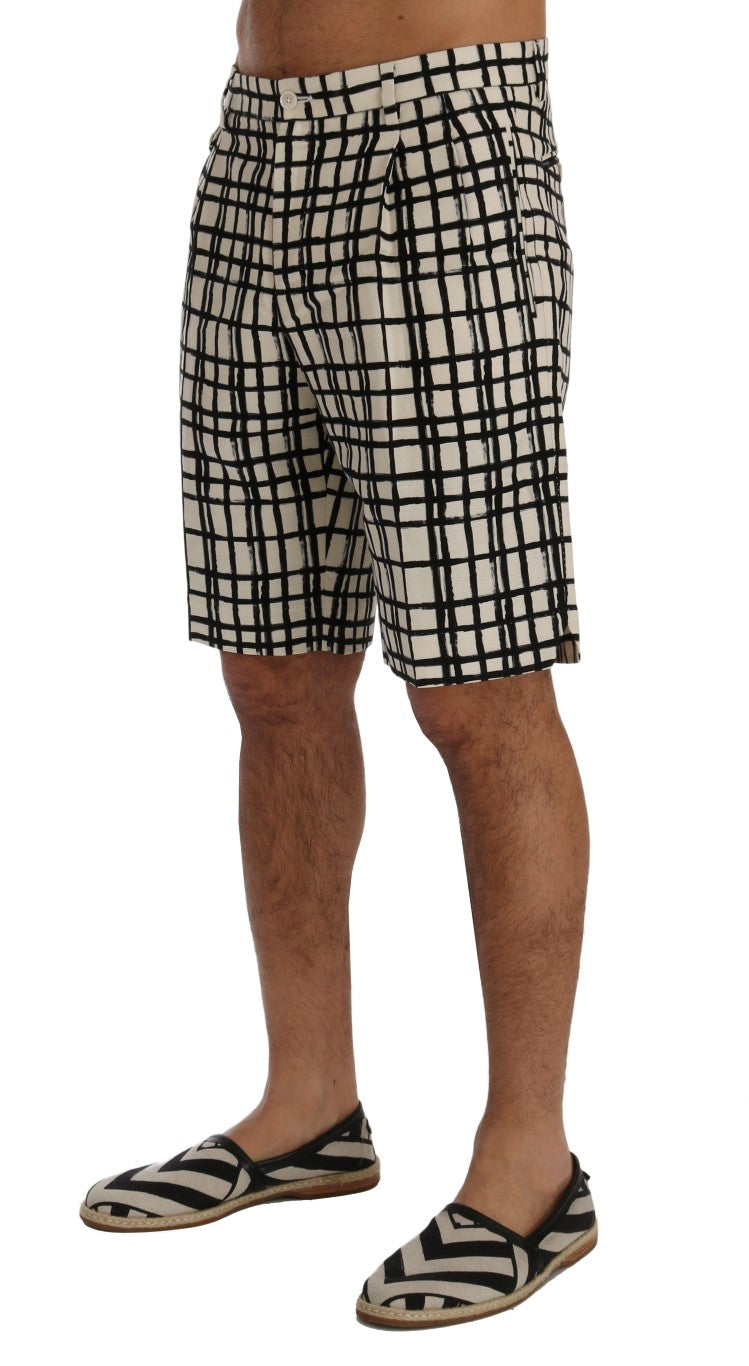 Elegantes pantalones cortos de algodón y lino a rayas