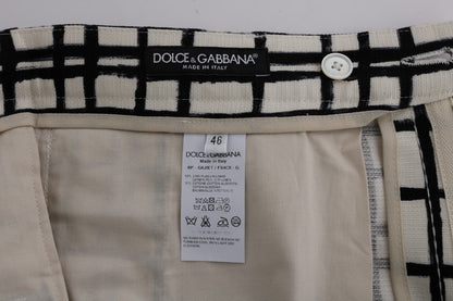 Elegantes pantalones cortos de algodón y lino a rayas