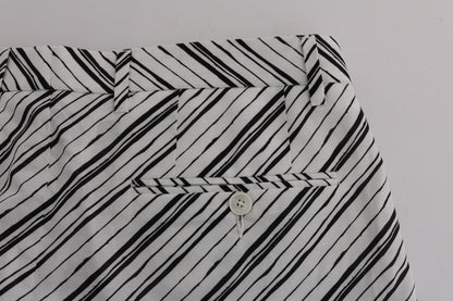 Elegantes pantalones cortos de algodón y lino a rayas