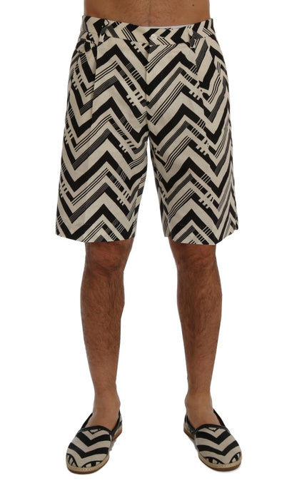 Pantalones cortos casuales a rayas hasta la rodilla