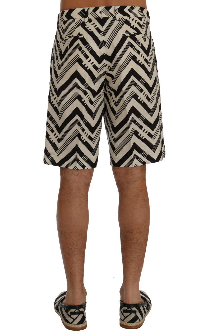 Pantalones cortos casuales a rayas hasta la rodilla