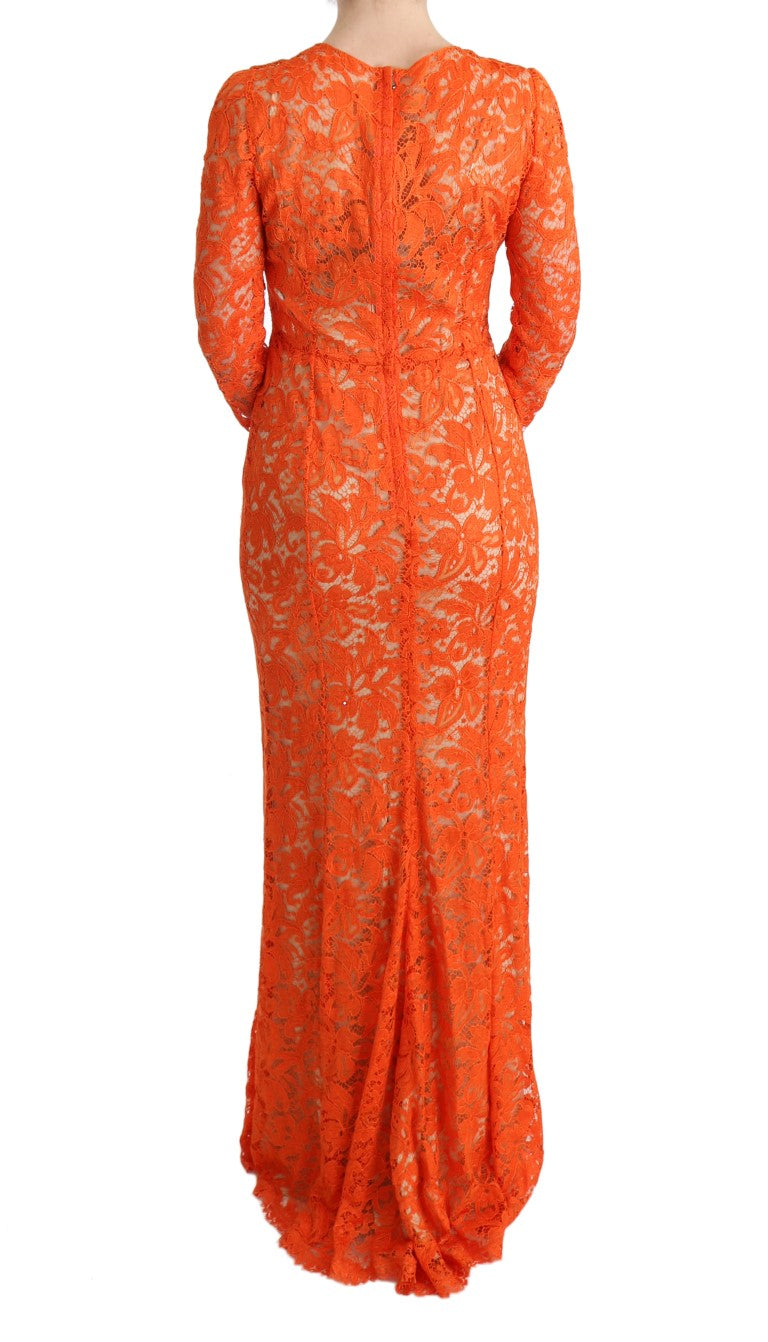 Elegante vestido naranja de manga larga y corte tubo