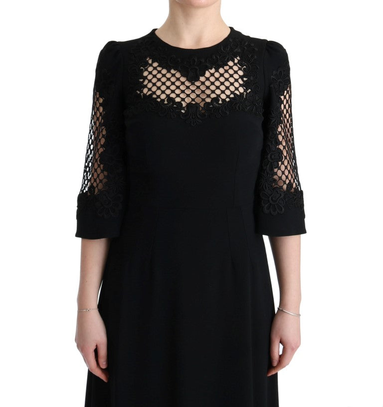 Elegante vestido largo negro con estampado floral