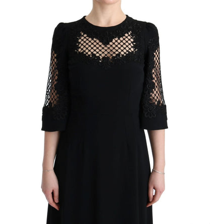 Elegante vestido largo negro con estampado floral