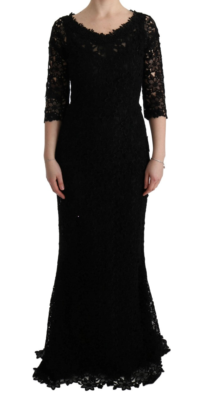 Elegante vestido negro con forro de seda