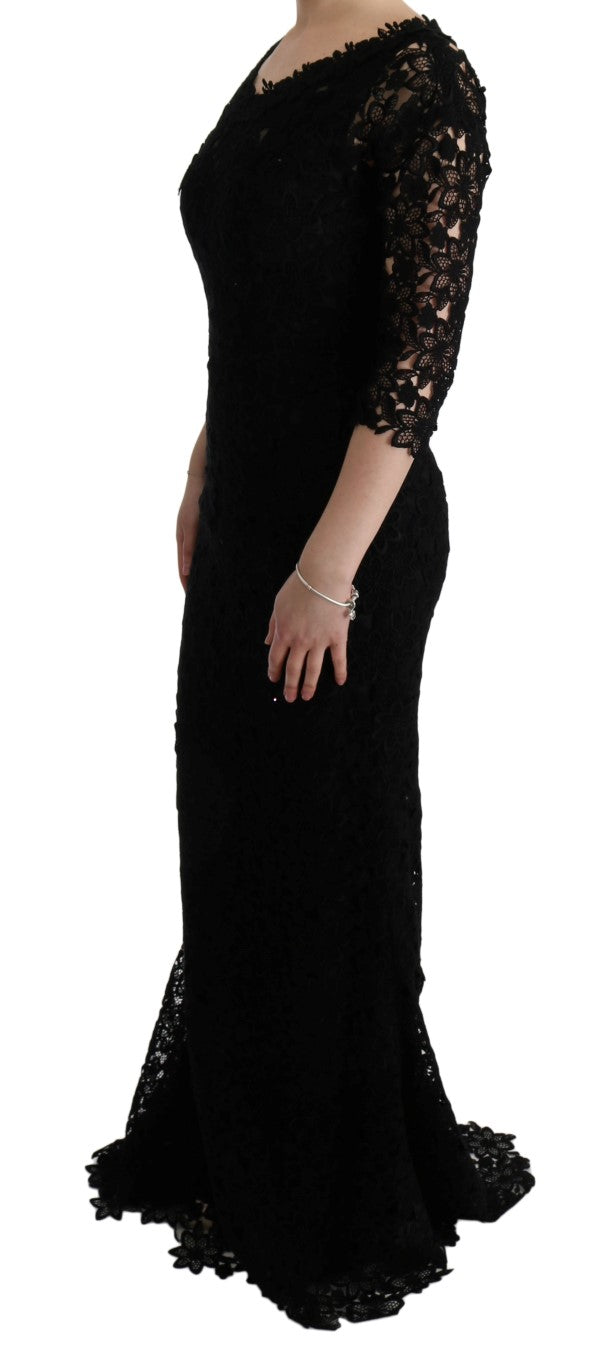 Elegante vestido negro con forro de seda