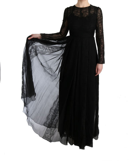 Elegante vestido negro de manga larga