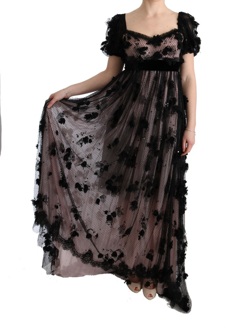 Elegante vestido largo con apliques florales
