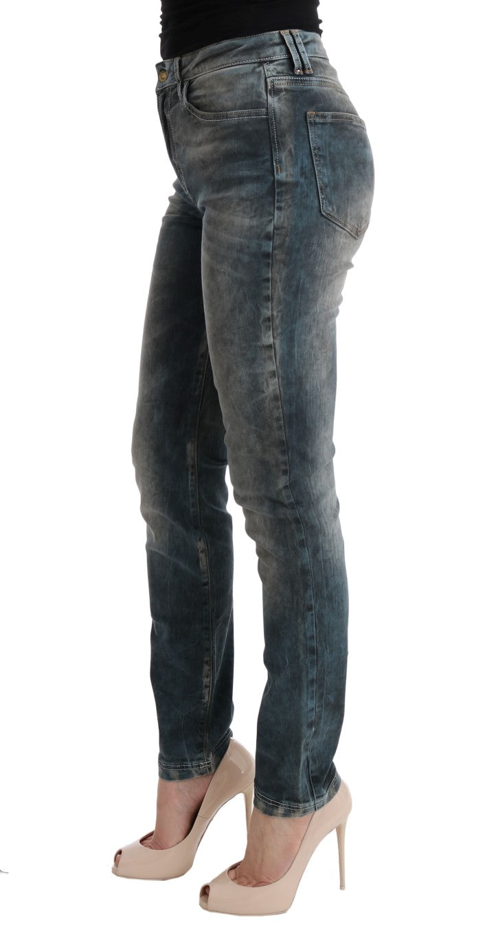 Vaqueros ajustados con lavado azul chic