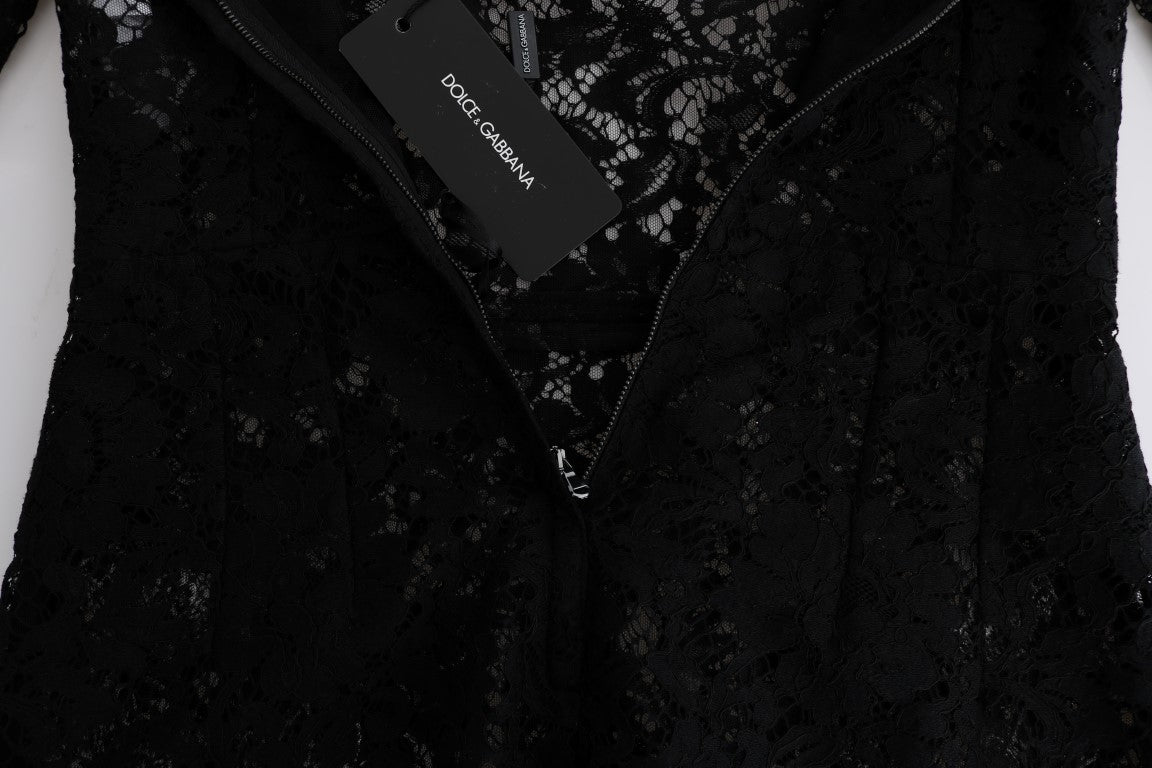 Vestido negro con encaje floral y bordado de manzanilla