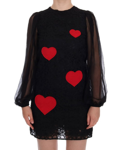Elegante vestido recto con apliques de corazón de encaje negro