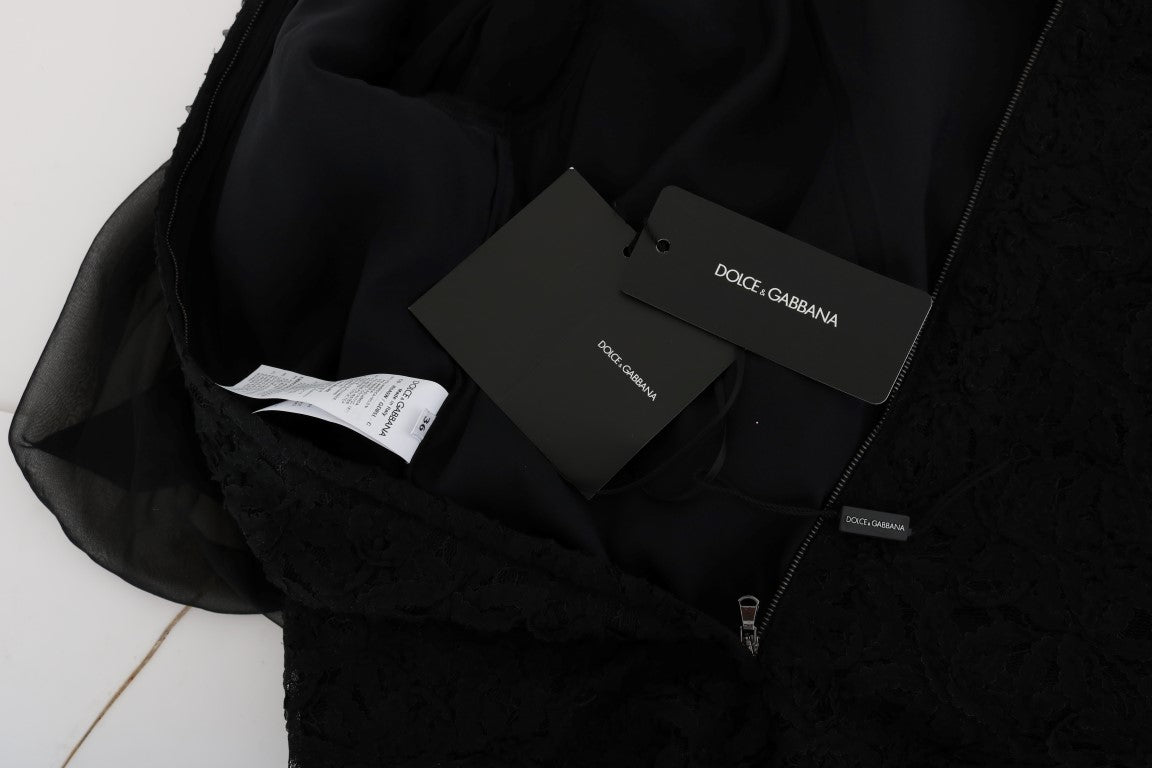 Elegante vestido recto con apliques de corazón de encaje negro