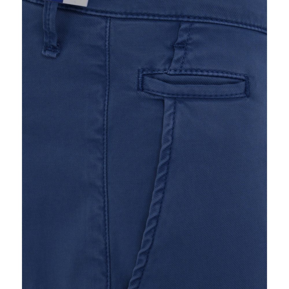 Pantalones chinos elegantes de corte entallado en azul