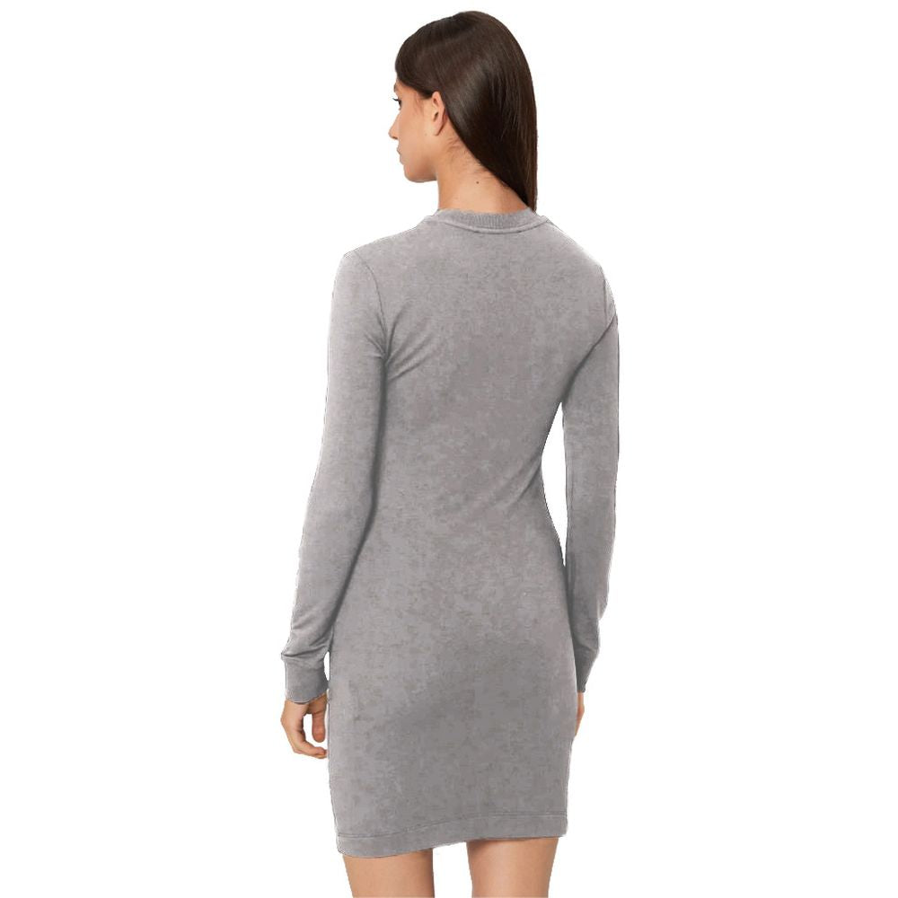 Vestido elegante de mezcla de algodón gris con detalle de logotipo