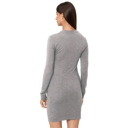 Vestido elegante de mezcla de algodón gris con detalle de logotipo