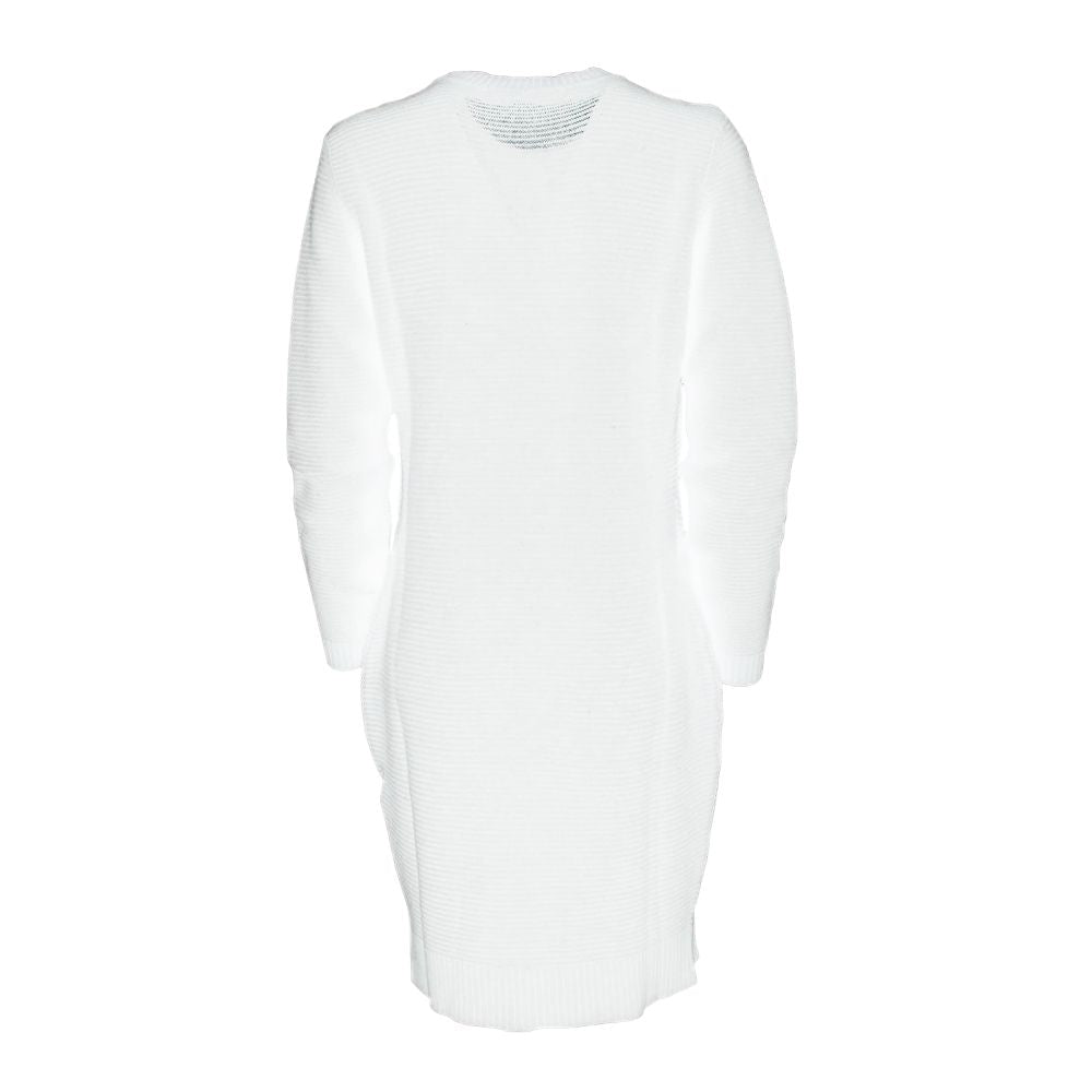 Vestido de punto elegante con estampado de corazones en blanco