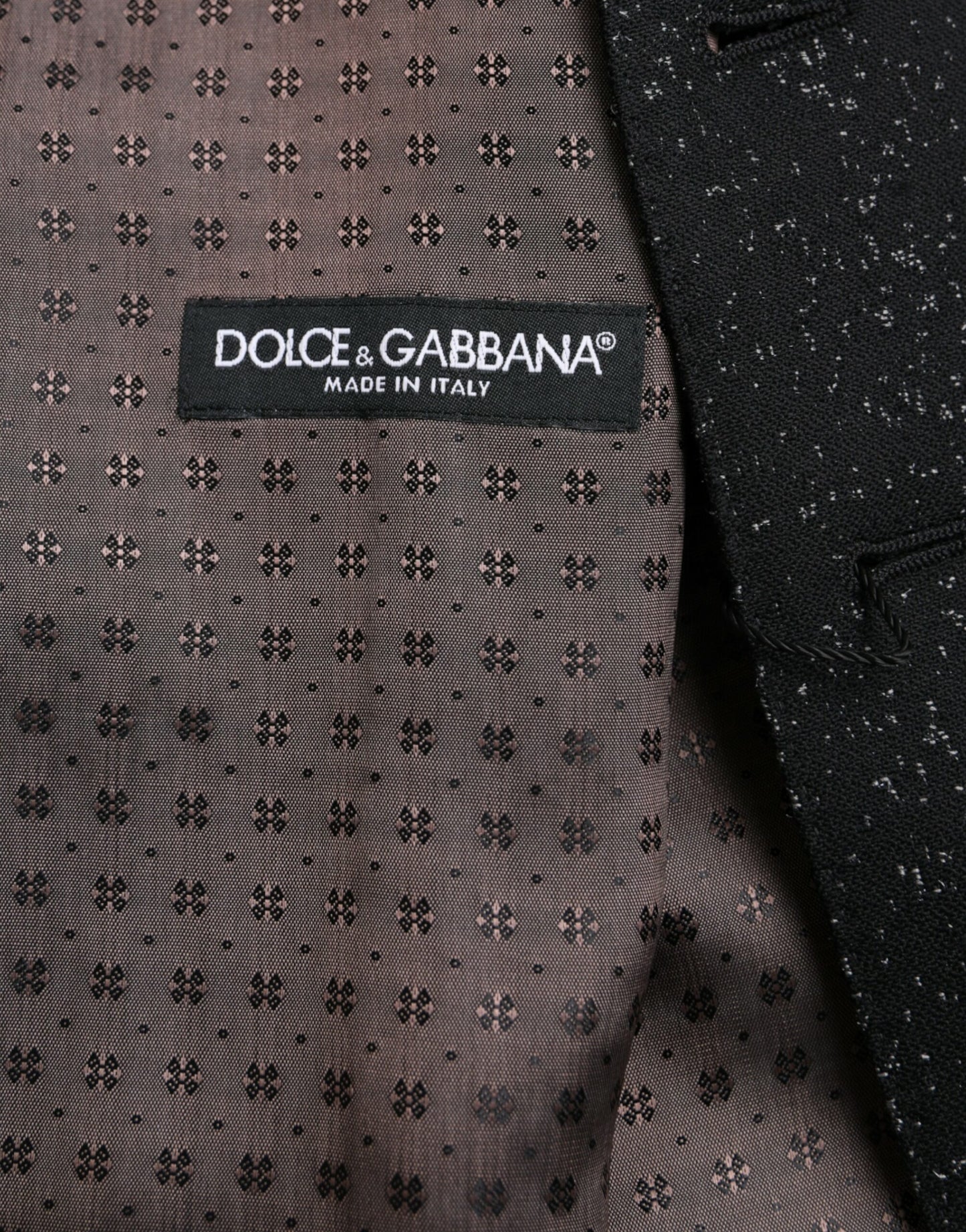 Chaleco formal de seda marrón y negro