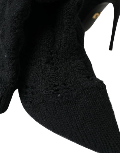 Botas negras de tacón de aguja a media pantorrilla