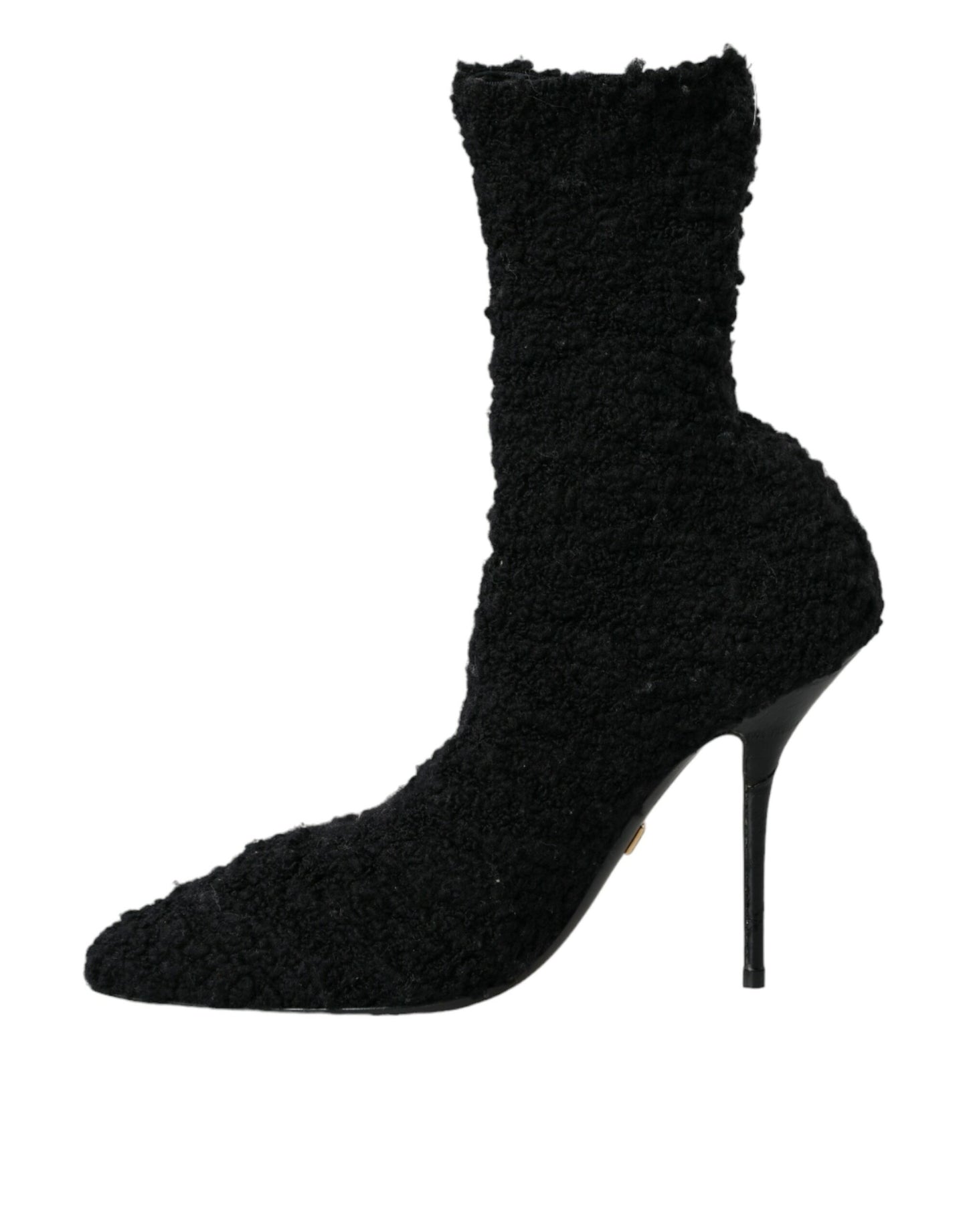 Botas negras de tacón de aguja a media pantorrilla