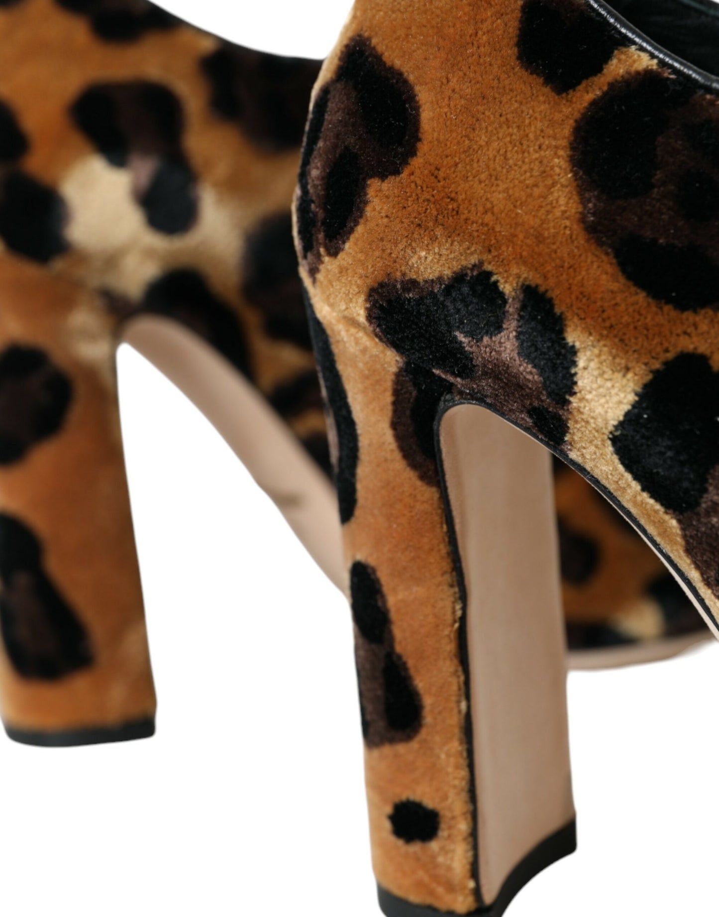 Botines con cordones de pelo de leopardo marrón